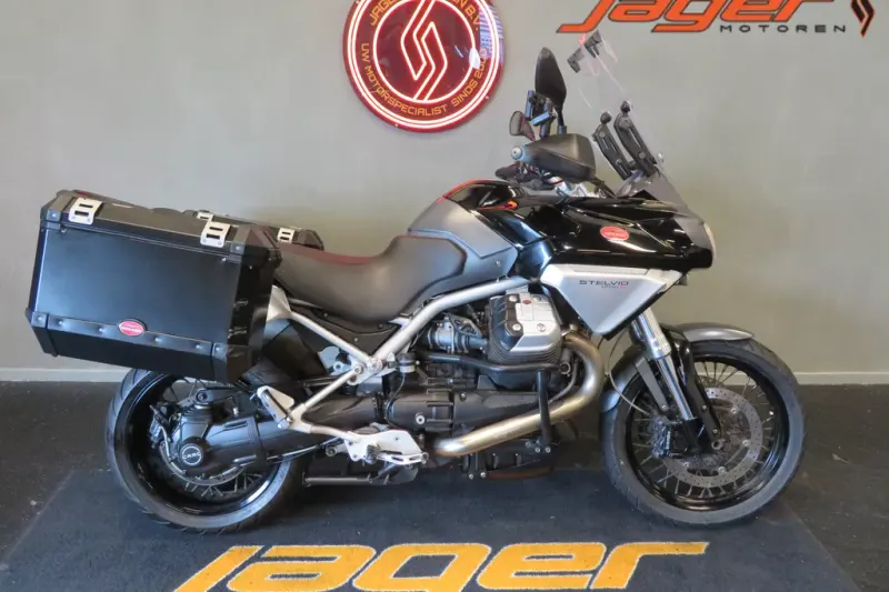 Moto Guzzi Stelvio 1200 (2010)
