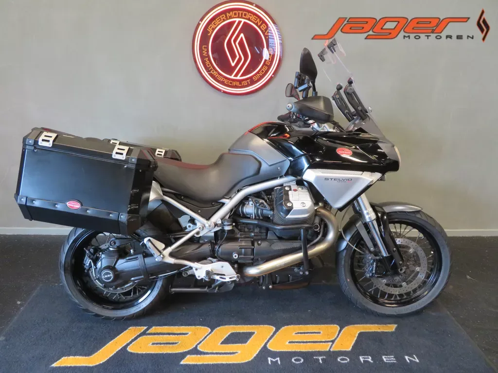 Moto Guzzi Stelvio 1200 (2010) — foto 1