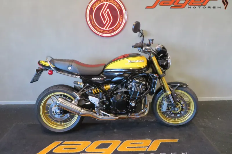 Kawasaki Z900RS (2024)