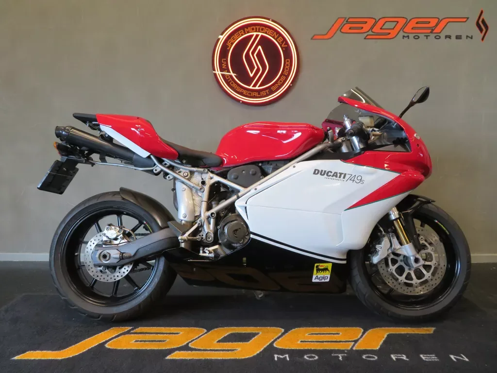 Ducati 749S (2005) — foto 1