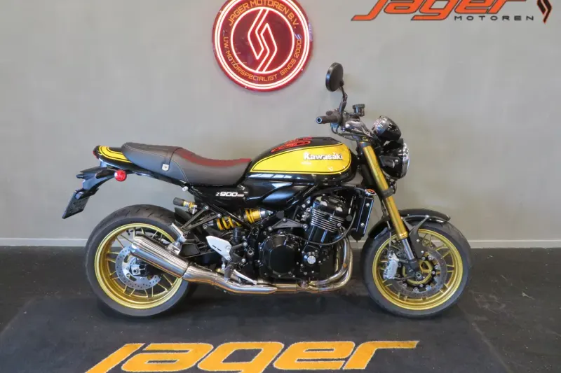 Kawasaki Z900RS (2024)