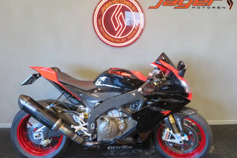 Aprilia RSV 4 Factory (2010)