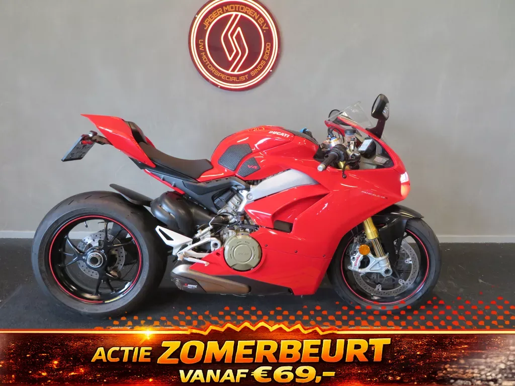 Ducati Panigale V4S (2019) — foto 1