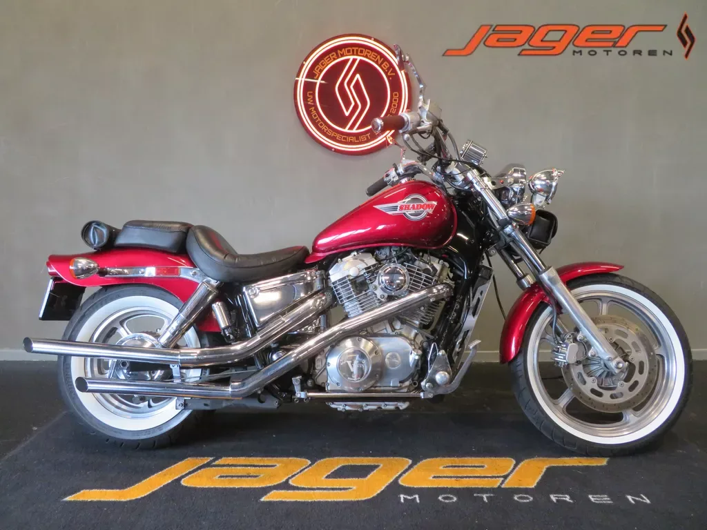 Honda VT 1100 (1994) — foto 1