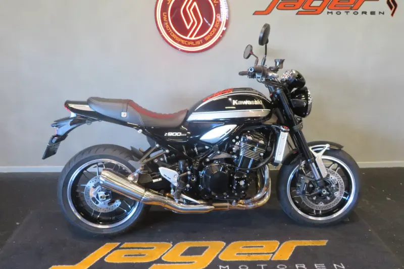Kawasaki Z900RS (2021)