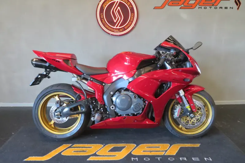 Honda CBR1000RR (2006)