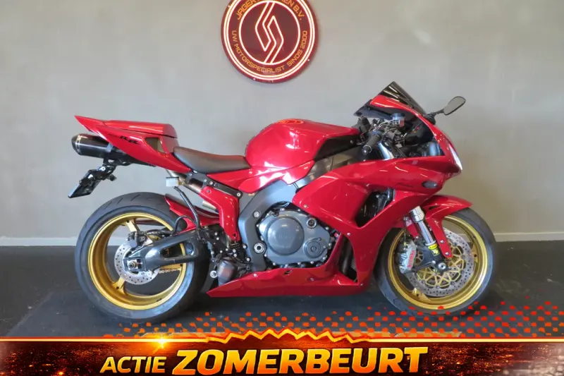 Honda CBR1000RR (2006)