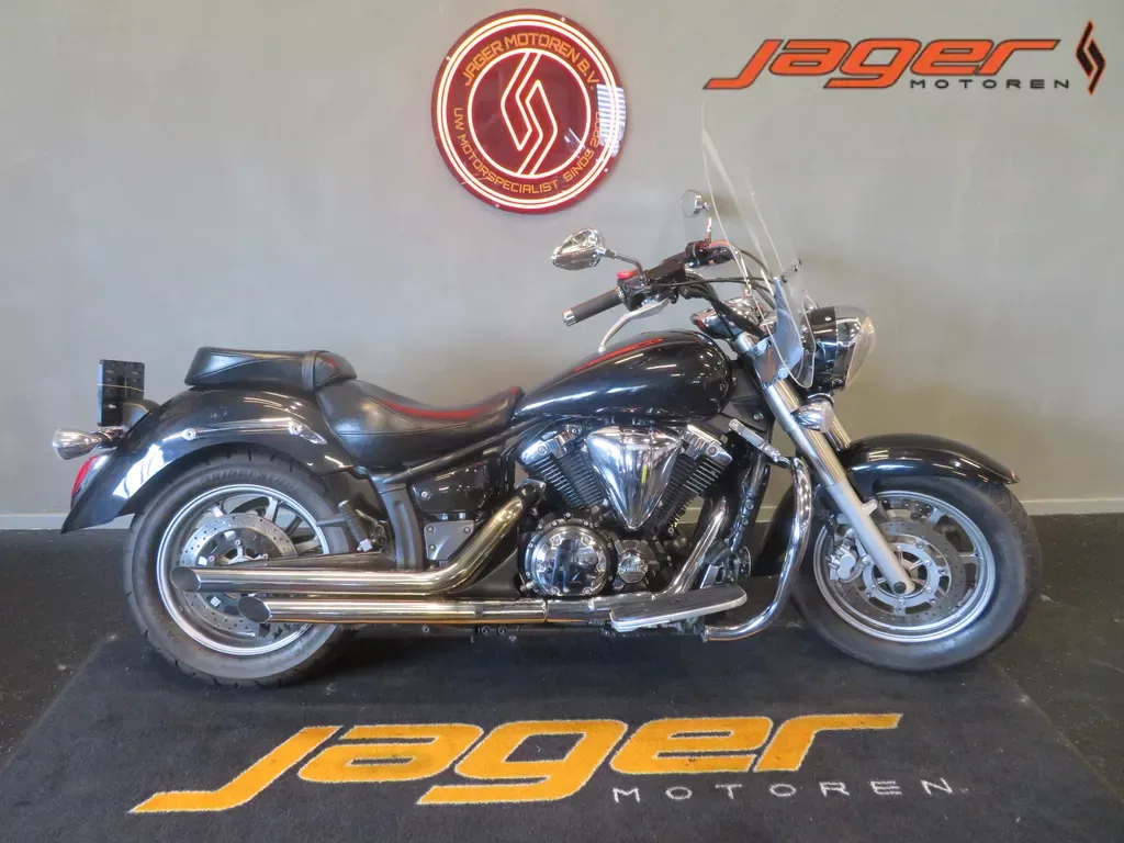 Yamaha XVS 1300 A Midnight Star (2007) — foto 1