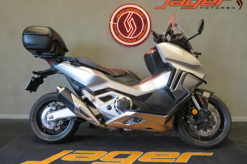 Honda Forza (2022)