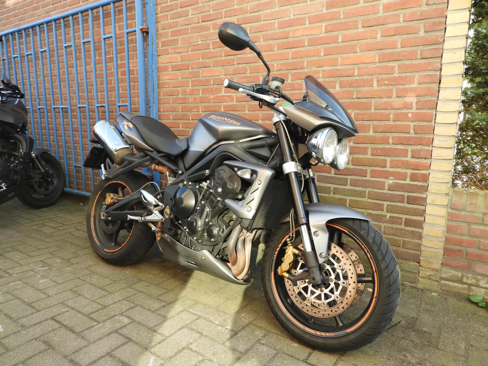 Triumph Street Triple 675 (2011) — foto 1