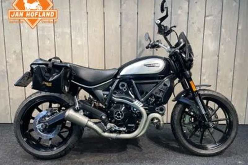 Ducati Scrambler Icon (2021)