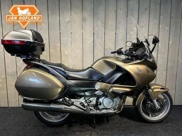 Honda NT 700 V Deauville (2006) — foto 1
