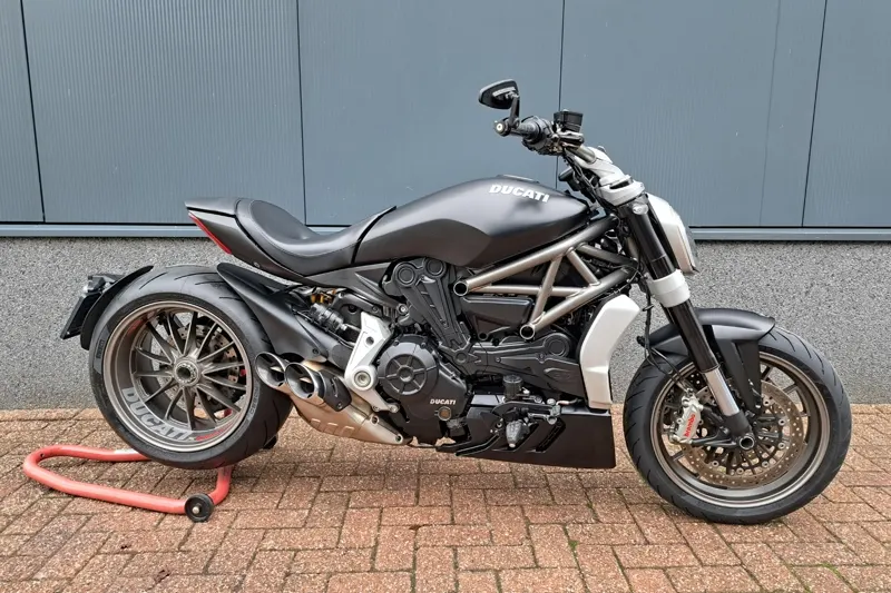 Ducati X diavel (2016)