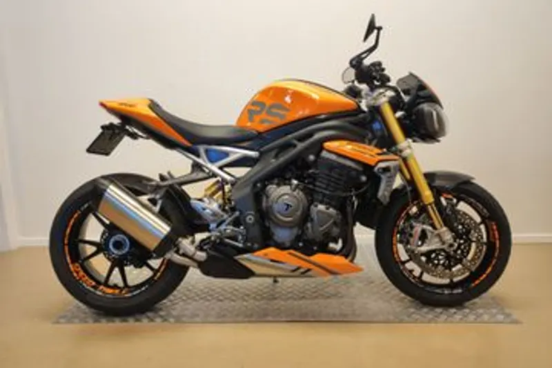 Triumph Speed Triple 1200 RS (2021)