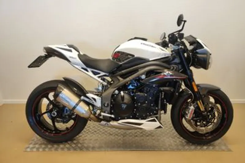Triumph Speed Triple RS (2018)