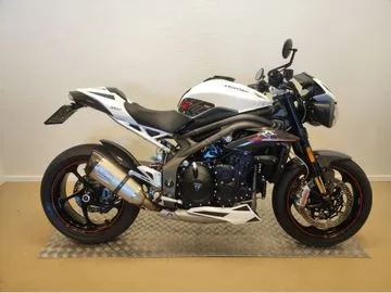 Triumph Speed Triple RS (2018) — foto 1