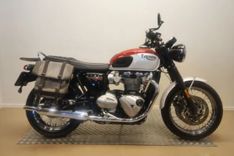 Triumph Bonneville T120 BUD Ekins (2021)