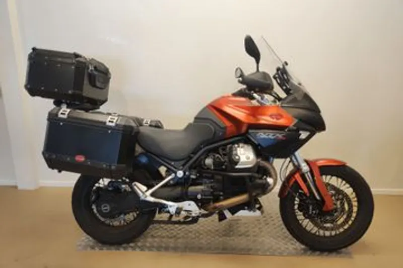 Moto Guzzi Stelvio 1200 8V (2015)