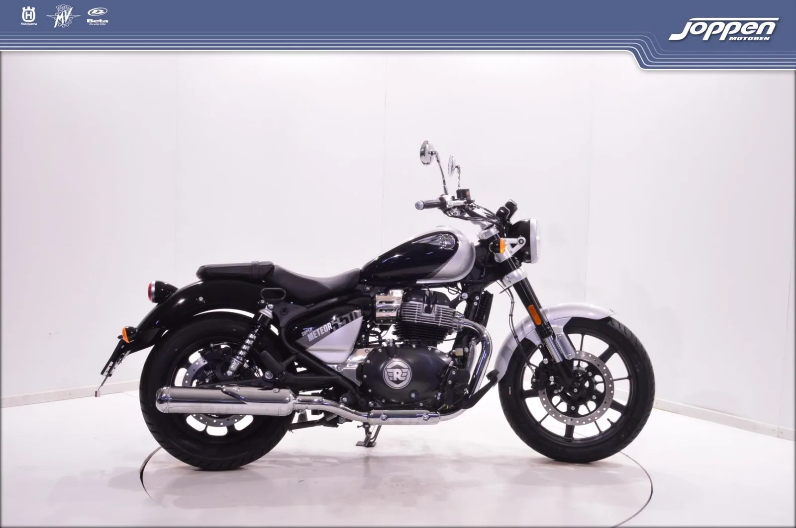 Royal Enfield Super Meteor 650 (0) — foto 1