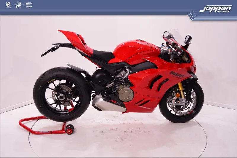 Ducati Panigale V4S (2024)