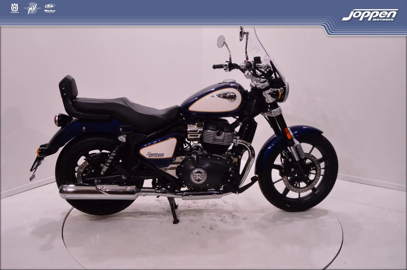 Royal Enfield SuperMeteor650 Celestial (0) — foto 1