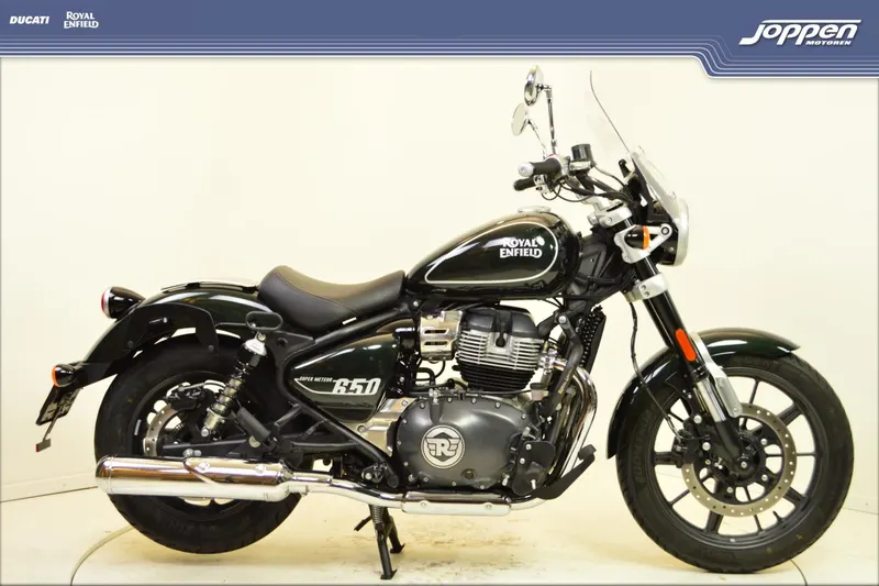 Royal Enfield SuperMeteor650 Astral (2024)