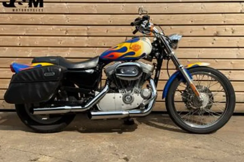 Harley-Davidson Sportster Custom XL 53 C (2004)