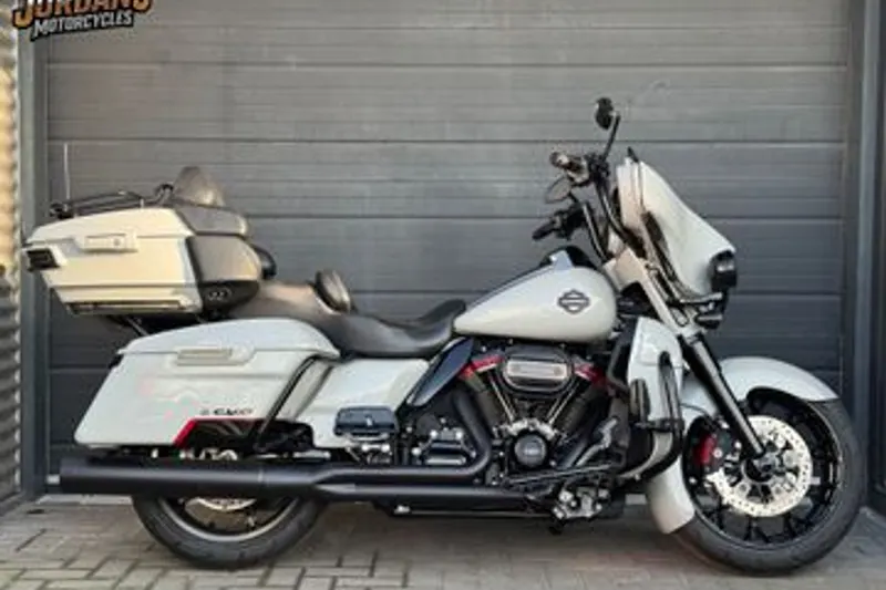 Harley-Davidson Electra Glide Ultra Glide Limited CVO Flhtkse (2020)