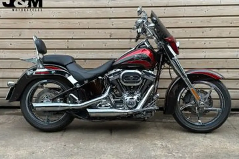 Harley-Davidson Convertible CVO Flstse Softail (2011)