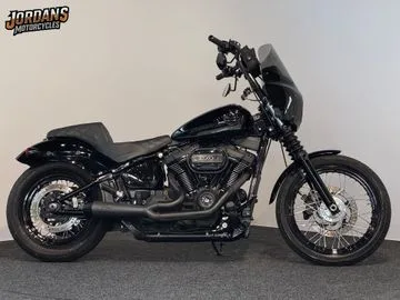 Harley-Davidson Street BOB 114 (2021) — foto 1