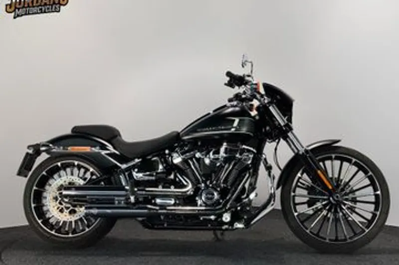 Harley-Davidson Breakout 117 (2023)