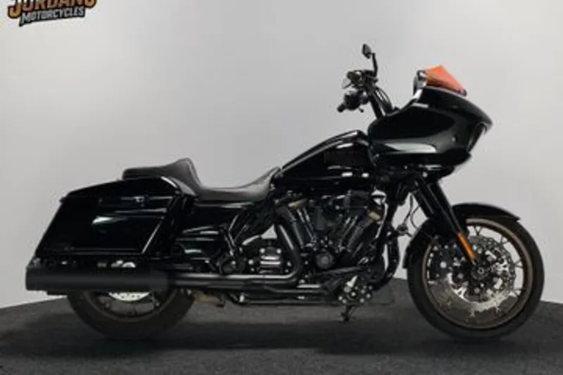 Harley-Davidson Road Glide (2023)