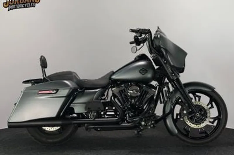Harley-Davidson Street Glide (2016)