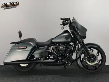 Harley-Davidson Street Glide (2016) — foto 1