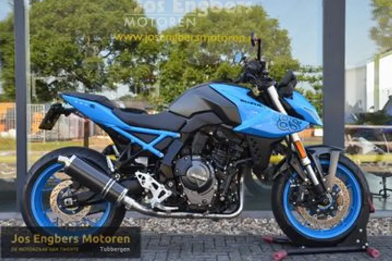 Suzuki GSX-8S (2023)