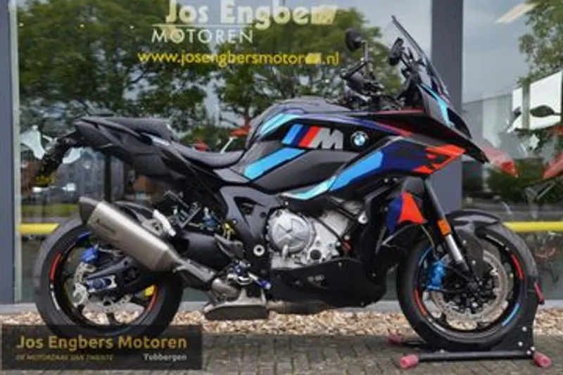 BMW M 1000 XR (2024)