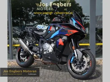 BMW M 1000 XR (2024) — foto 1