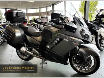 Kawasaki GTR 1400 (2009) — foto 1