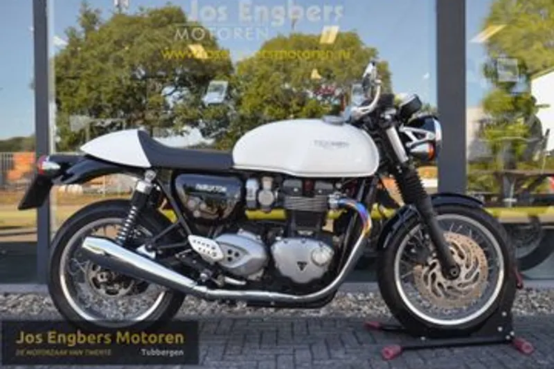 Triumph Thruxton 1200 (2022)
