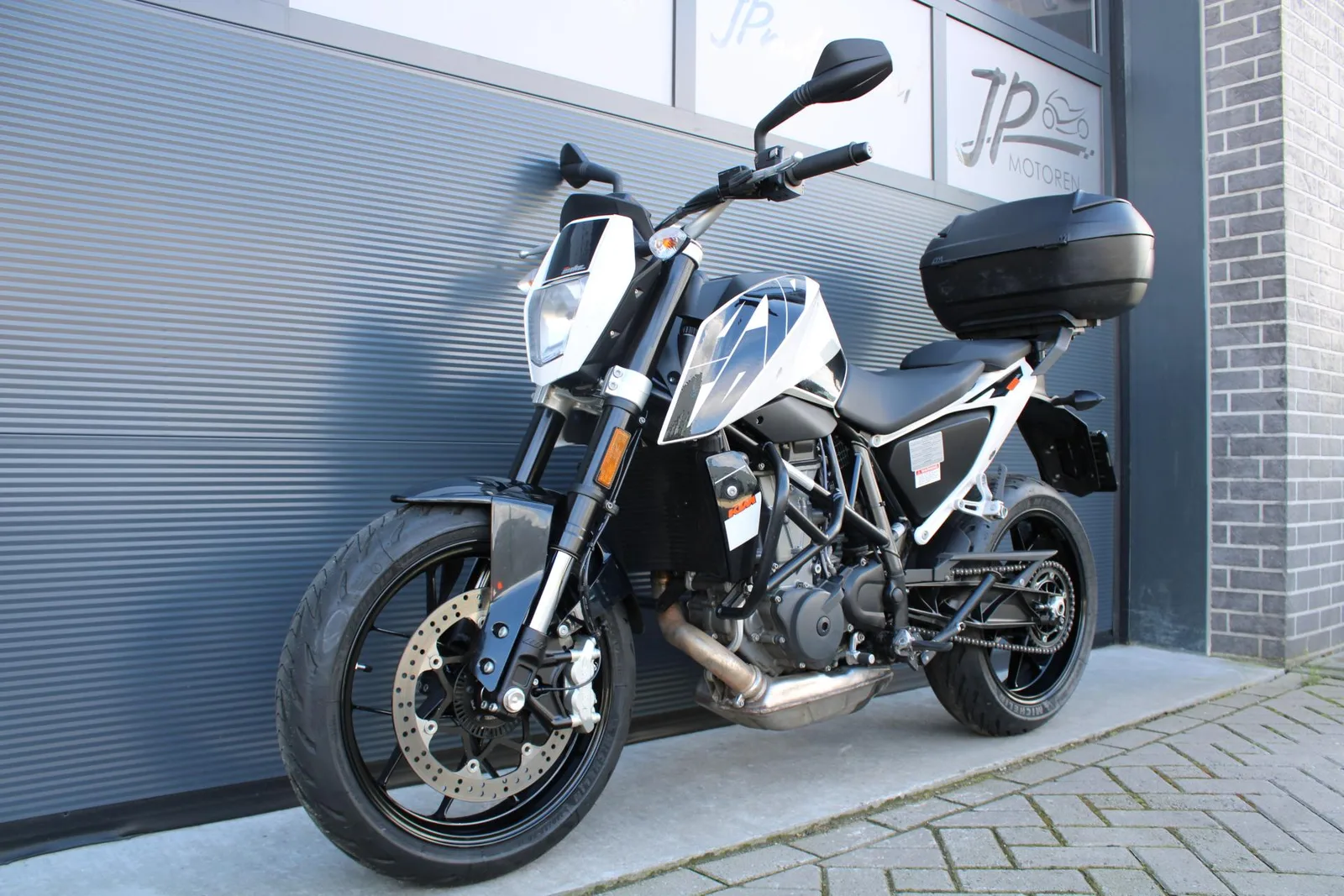 KTM 690 Duke (2017) — foto 1