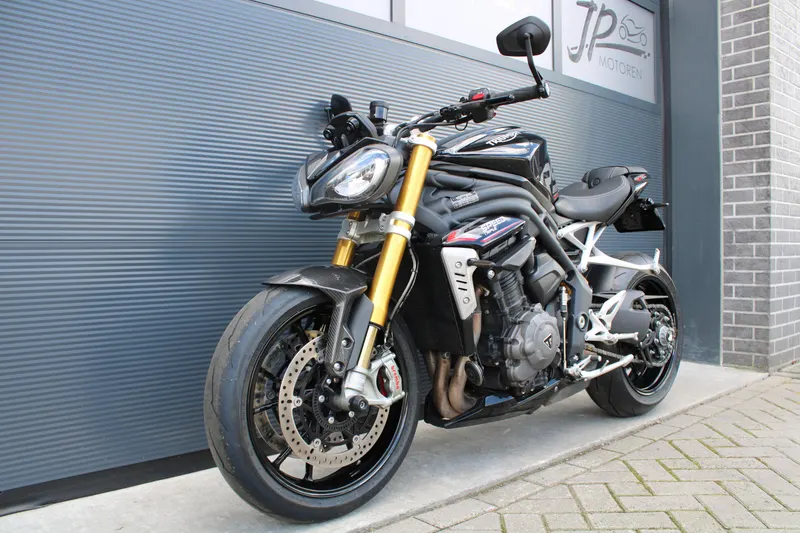 Triumph Speed Triple 1200 RS (2021)