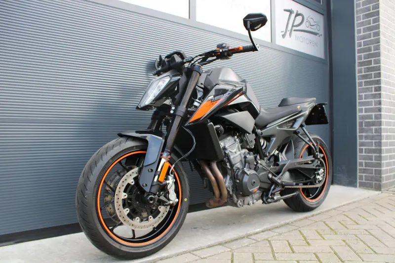 KTM 790 Duke (2021)