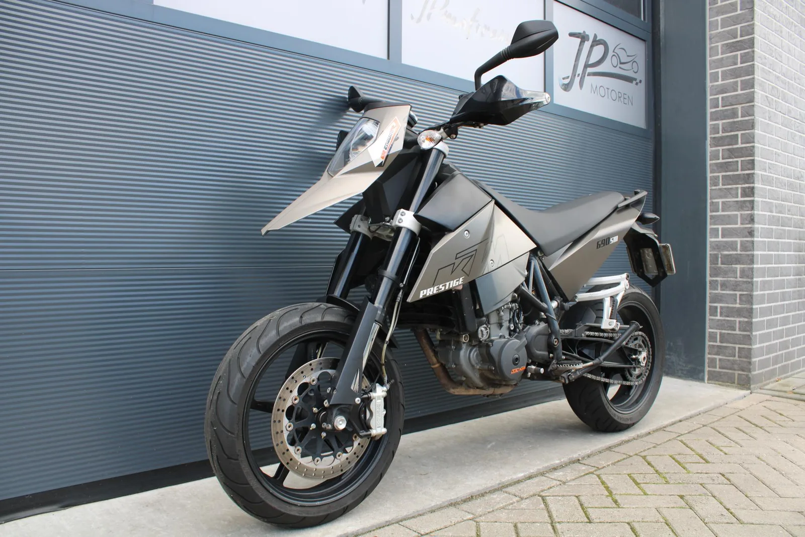 KTM 690 SM (2007) — foto 1