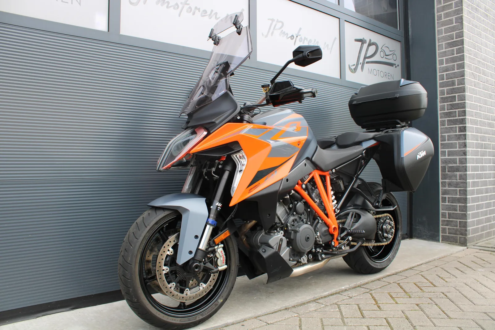KTM 1290 Super Duke GT (2023) — foto 1