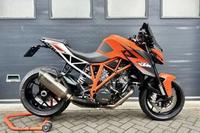 KTM 1290 Super Duke (2016)