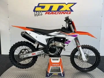 KTM 250 SX-F (2024) — foto 1