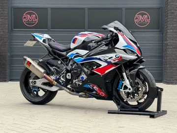 BMW M 1000 RR (2022) — foto 1