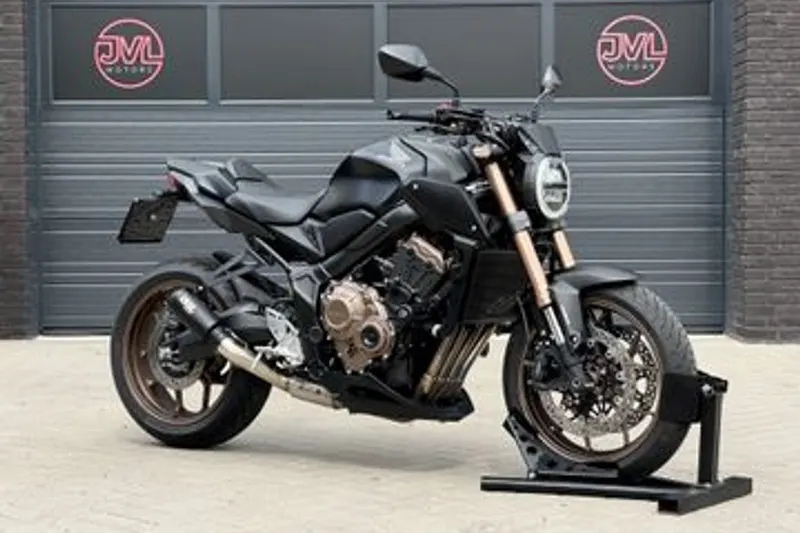 Honda CB650R (2021)