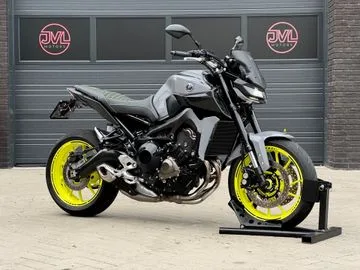 Yamaha MT-09 (2017) — foto 1