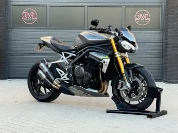 Triumph Speed Triple 1200 RS (2022) — foto 1